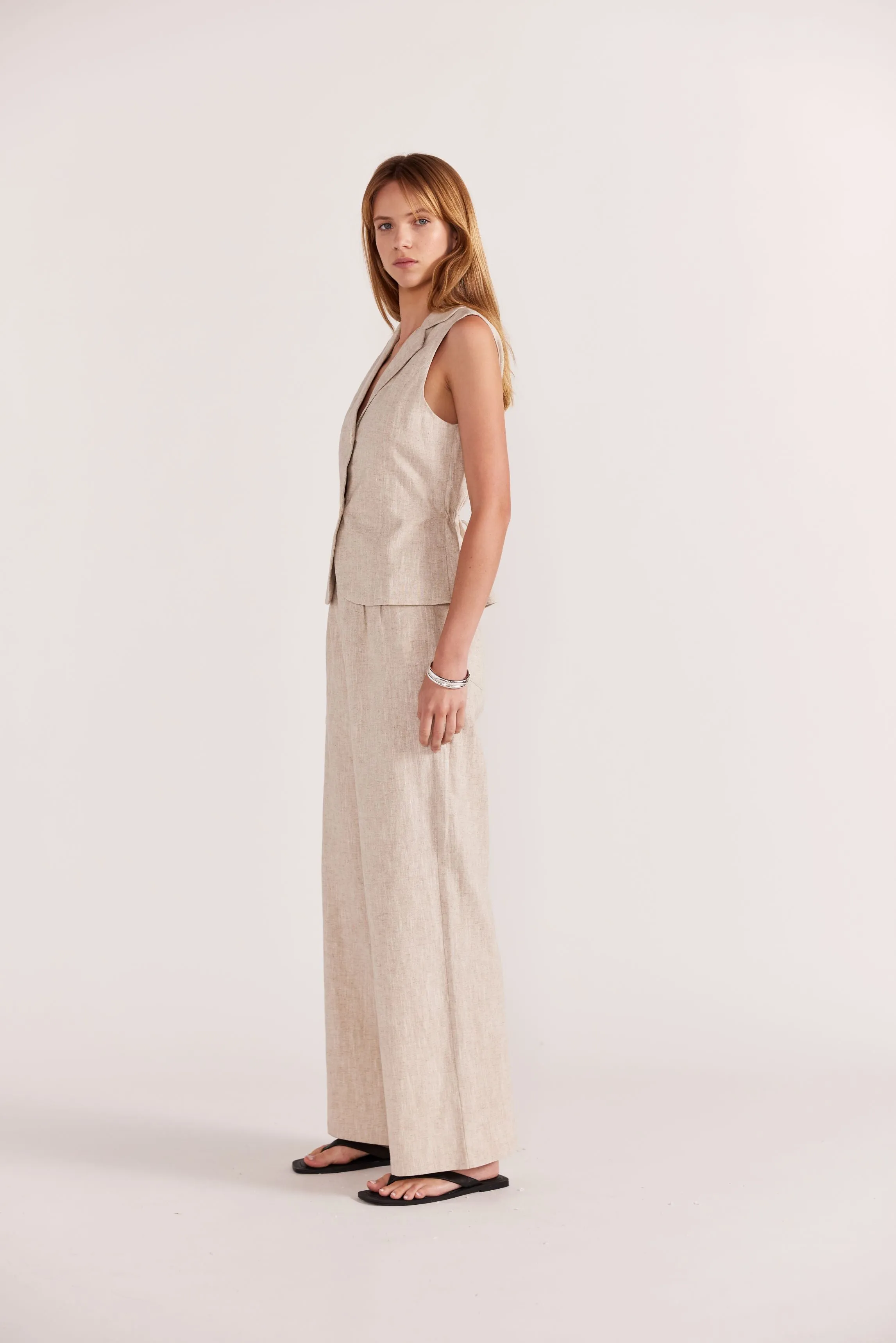 AVERY VEST