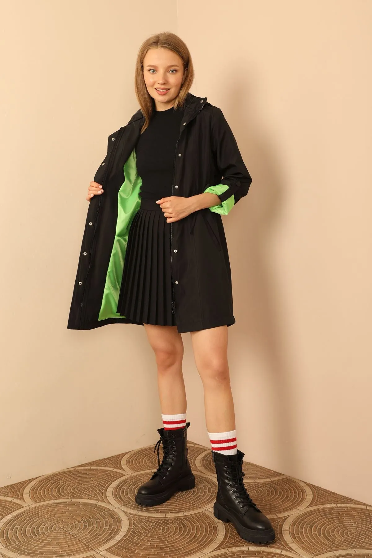KKT Bondig Fabric Hooded Long Women's Raincoat-Black/Green - San Gabriel