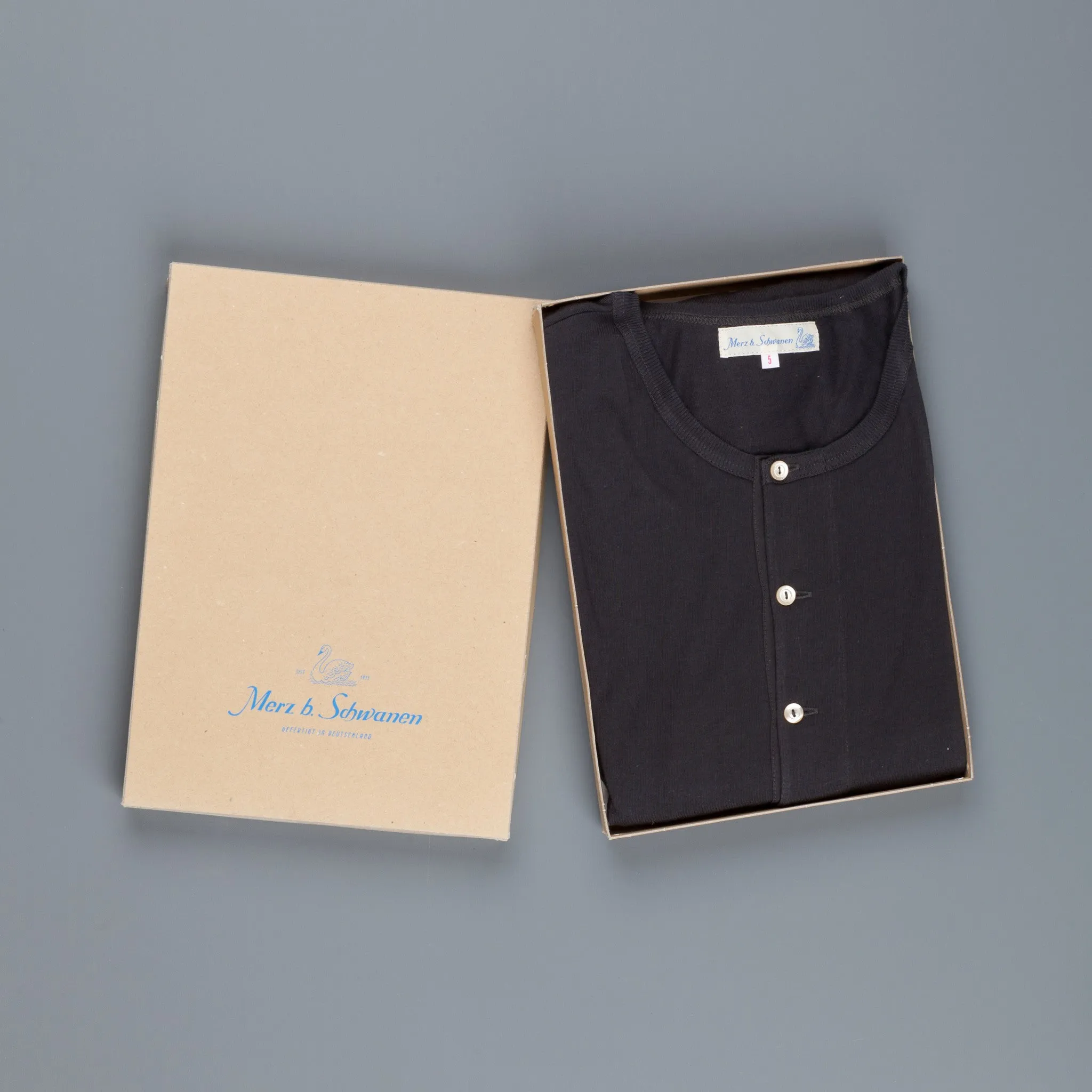 Merz B. Schwanen 206 button facing shirt 1/1 sleeve black