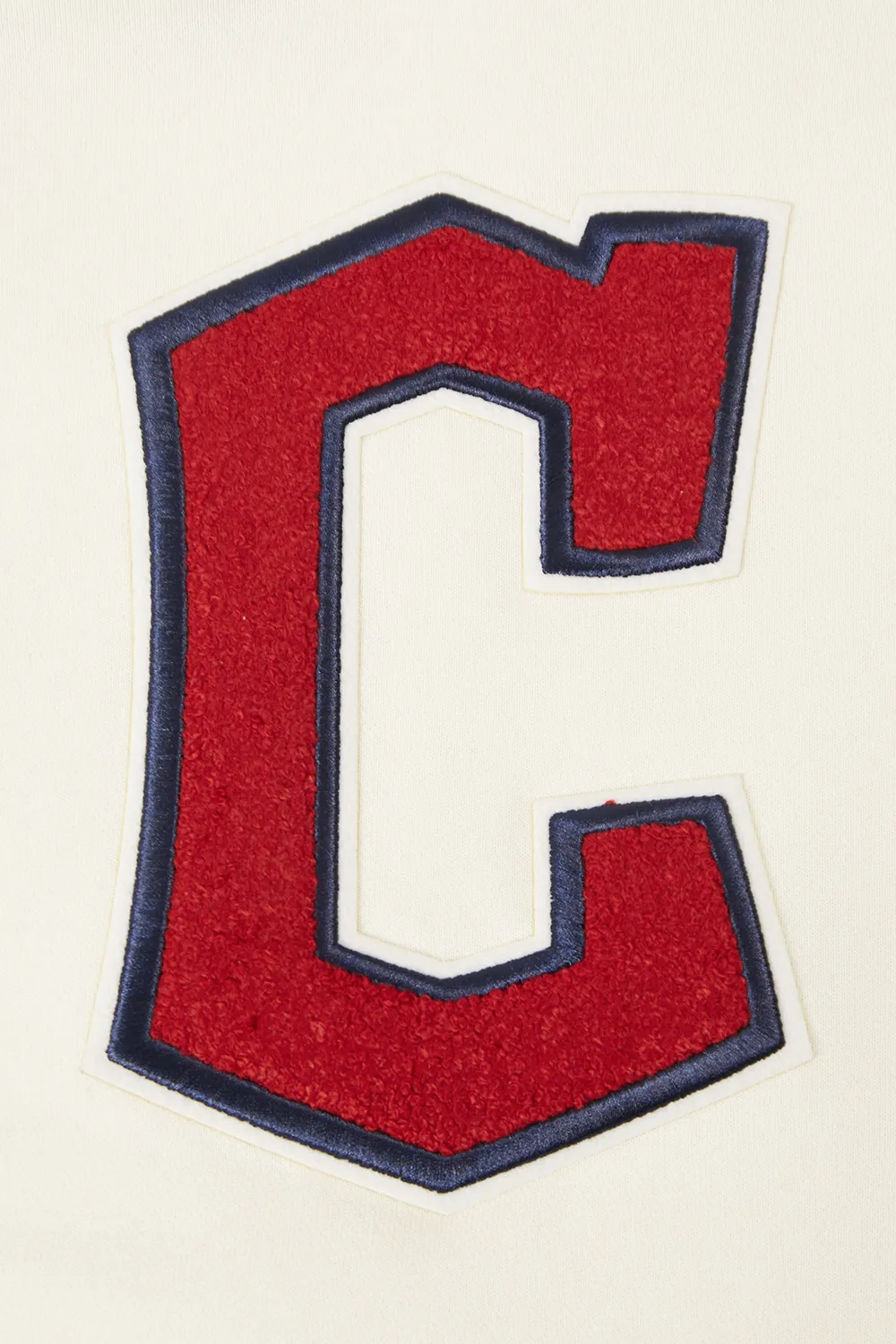 MLB CLEVELAND GUARDIANS RETRO CLASSIC WOMEN'S CROPPED PO HOODIE (EGGSHELL/ MIDNIGHT NAVY)