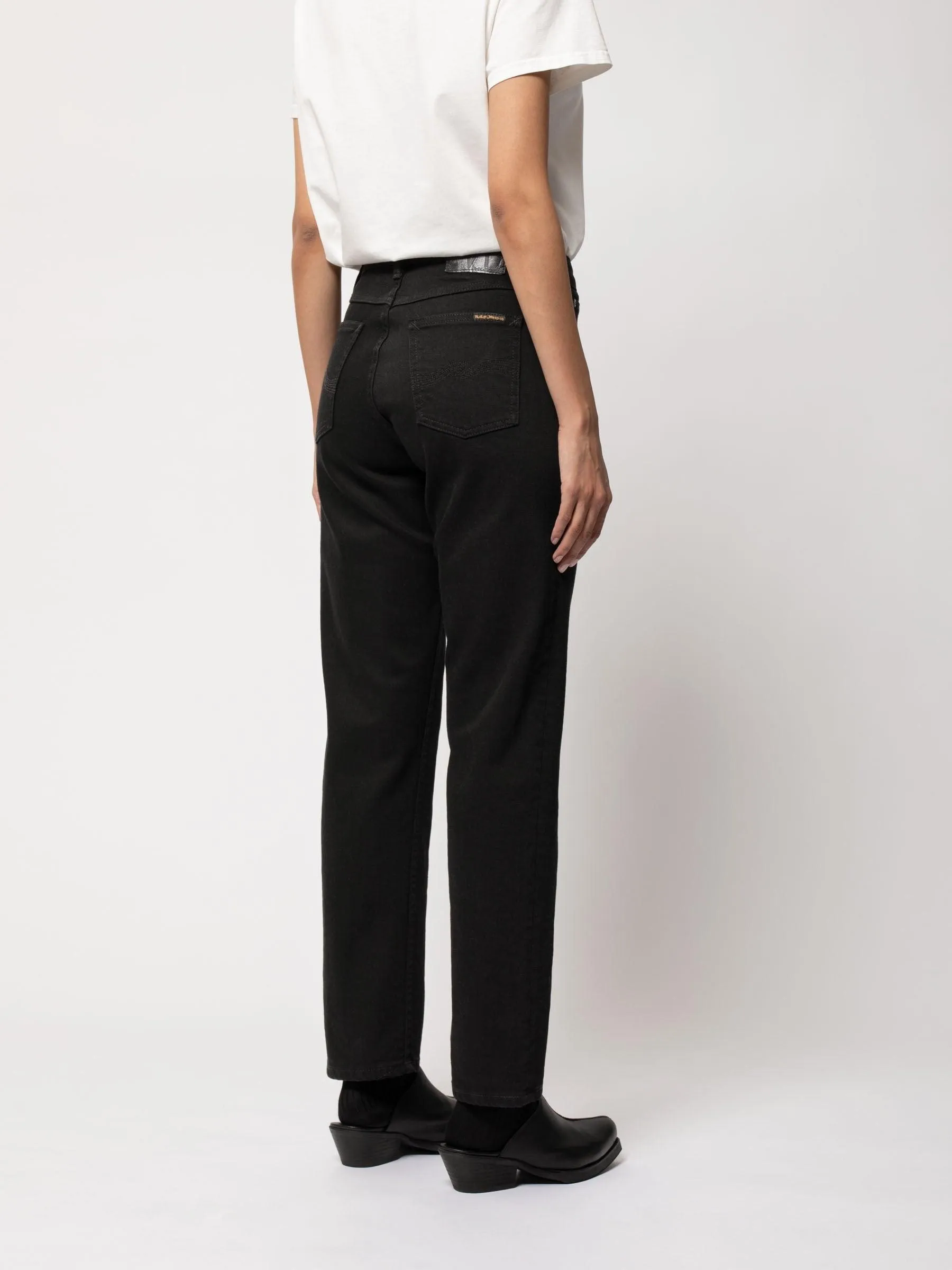 Nudie Jeans Straight Sally in Everblack