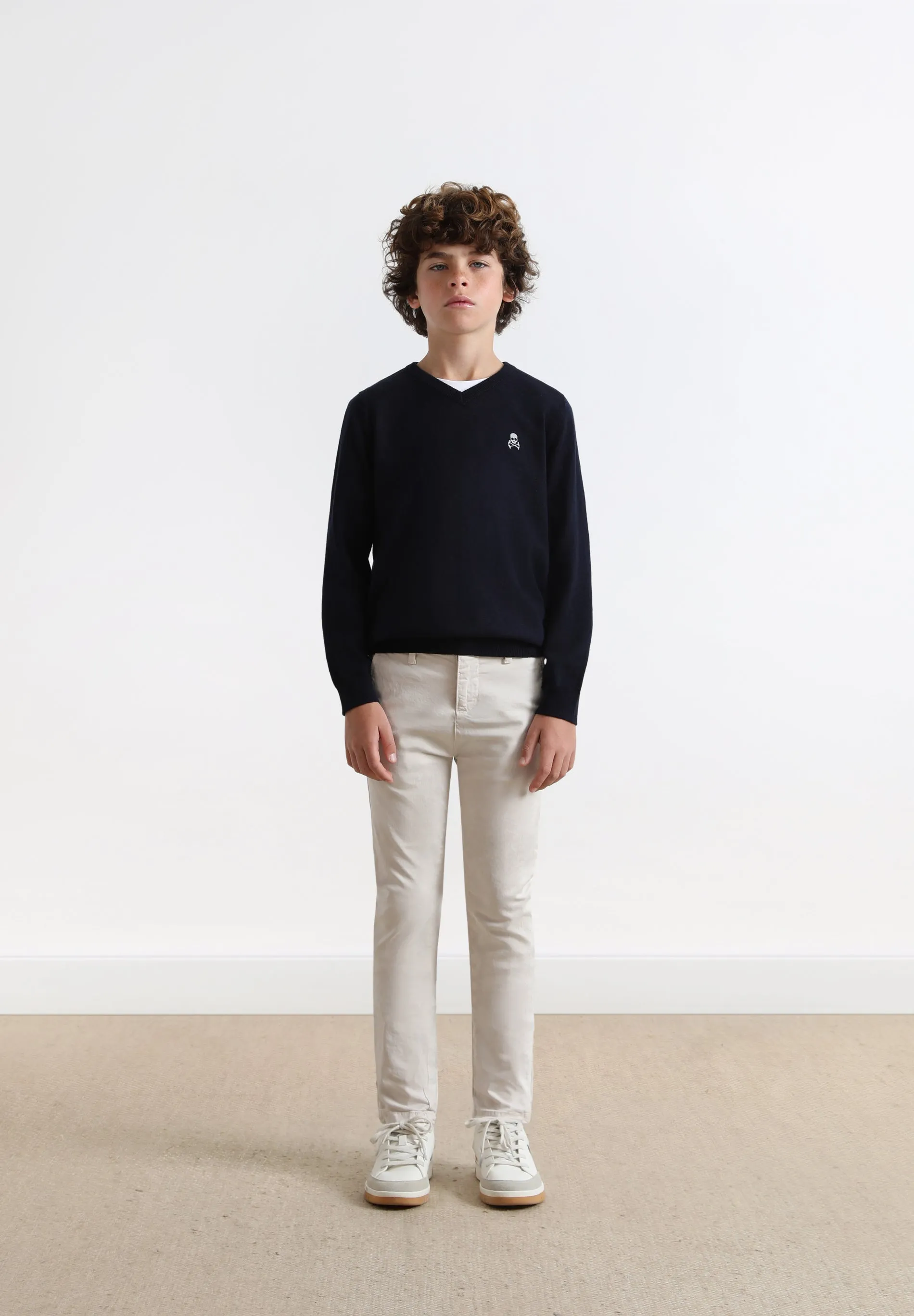 PANTALÓN CHINO