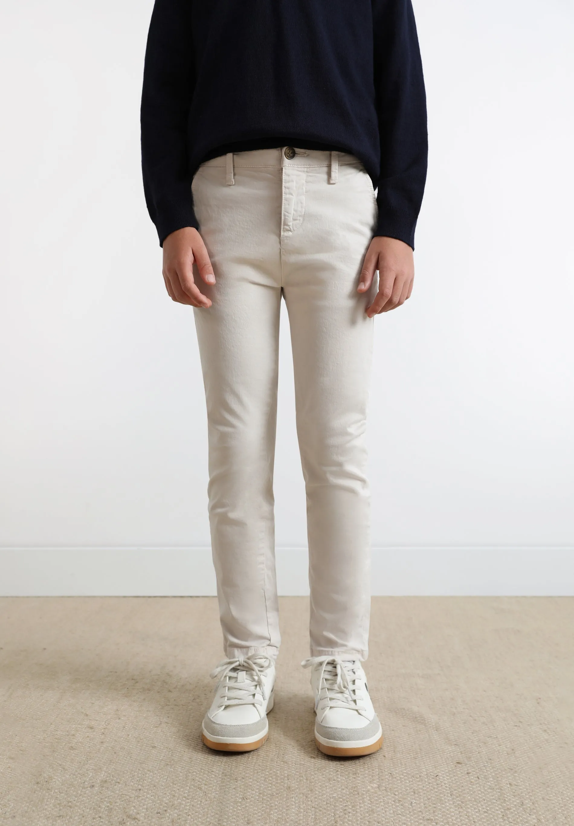 PANTALÓN CHINO