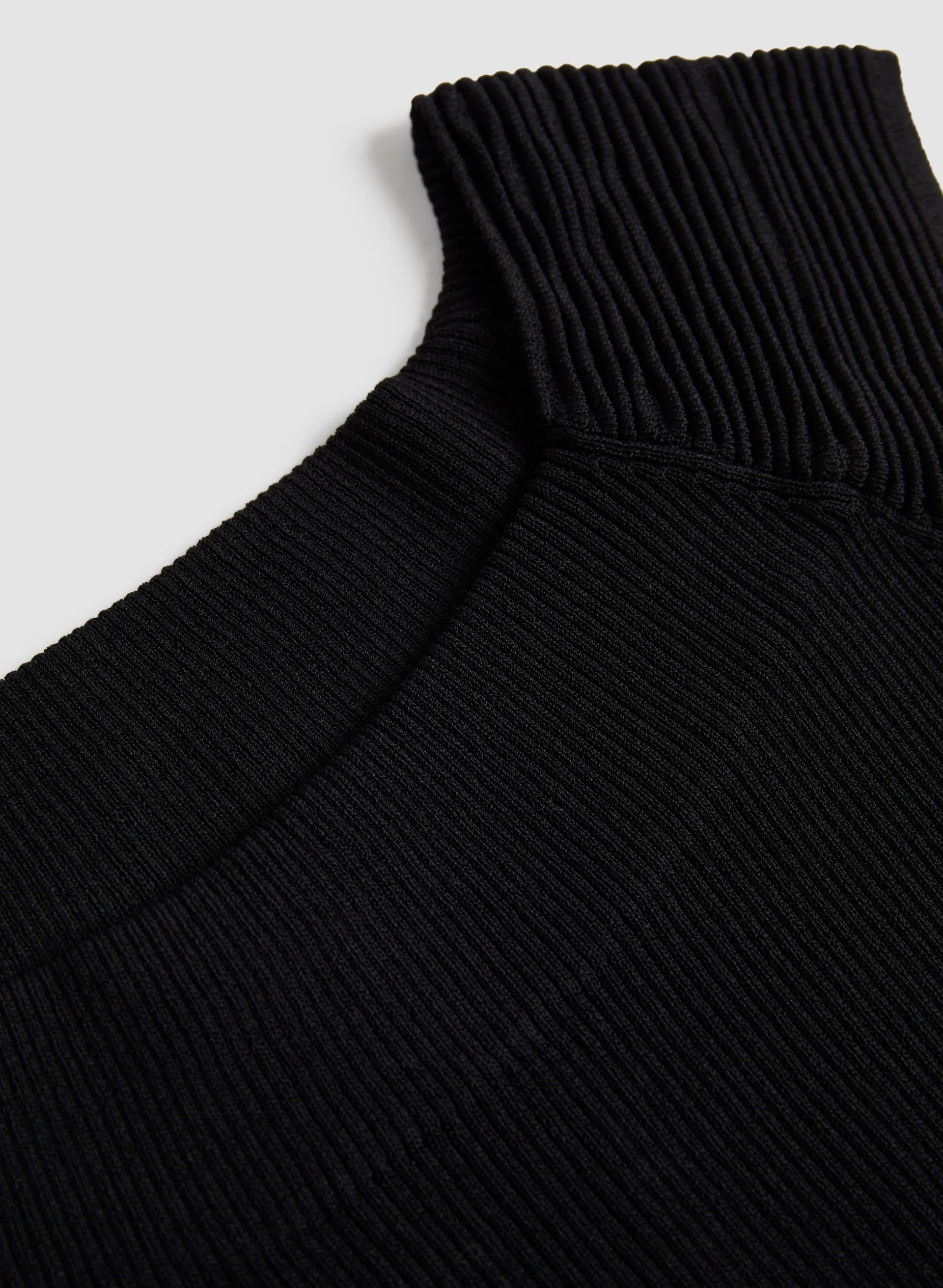 Sleeveless Knit Pullover