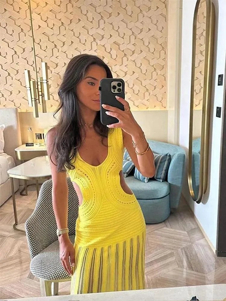 Spring Women's Hollow Out Maxi Dress: Stylish & Chic Statement Piece