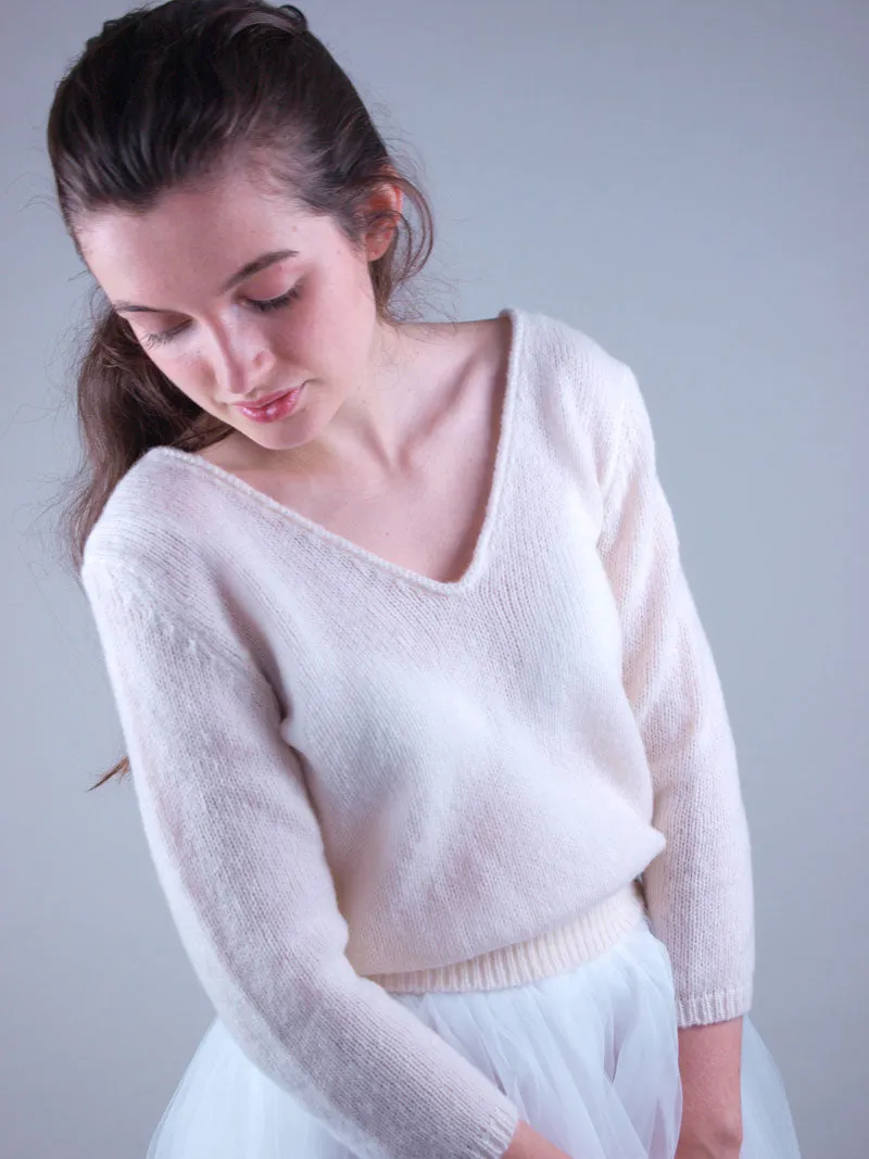 STRICK-BOX für einen Strickpullover mit Wolle und Strickanleitung