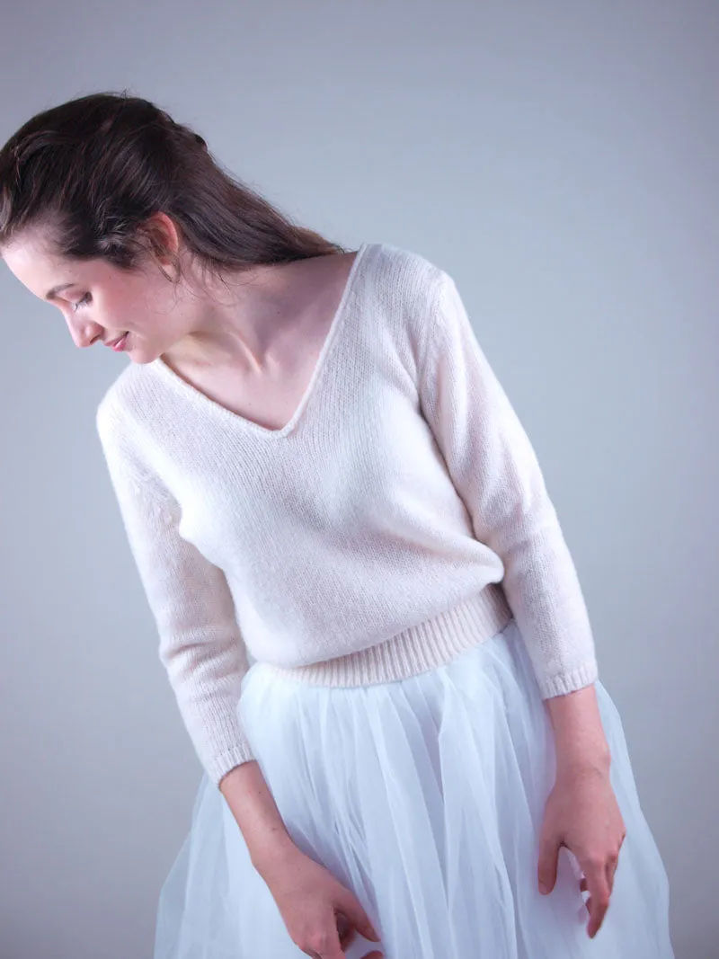 STRICK-BOX für einen Strickpullover mit Wolle und Strickanleitung