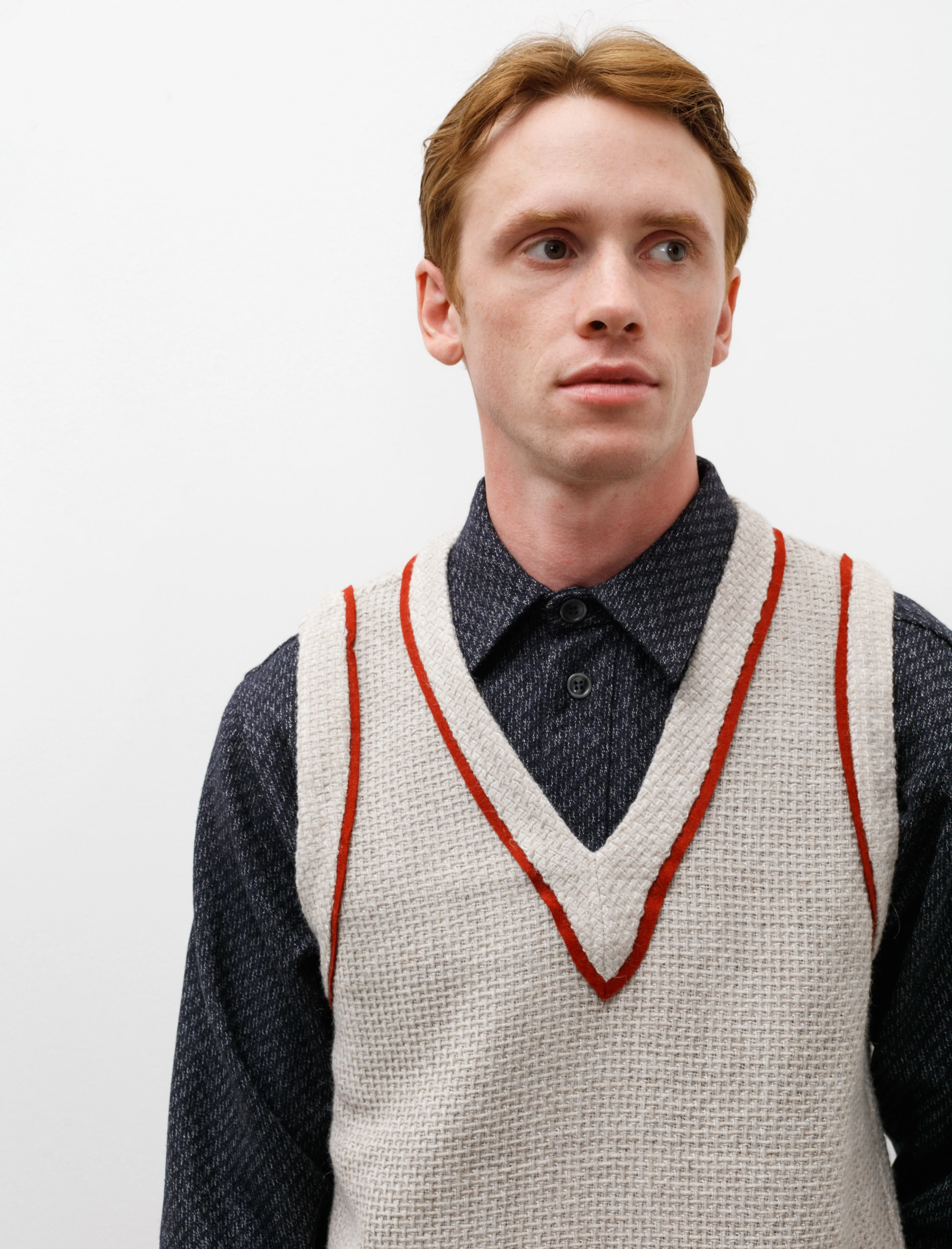 Wool Vest Light Grey Red Detail